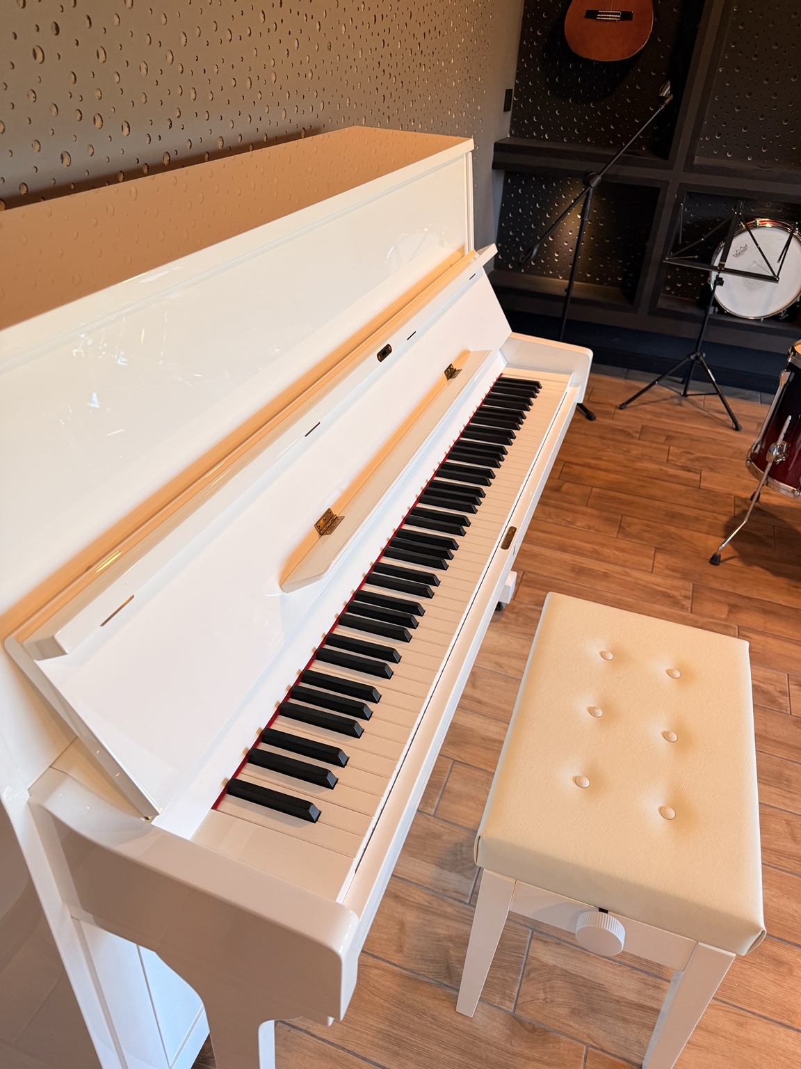 Beethoven Dersliği akustik piyanosu